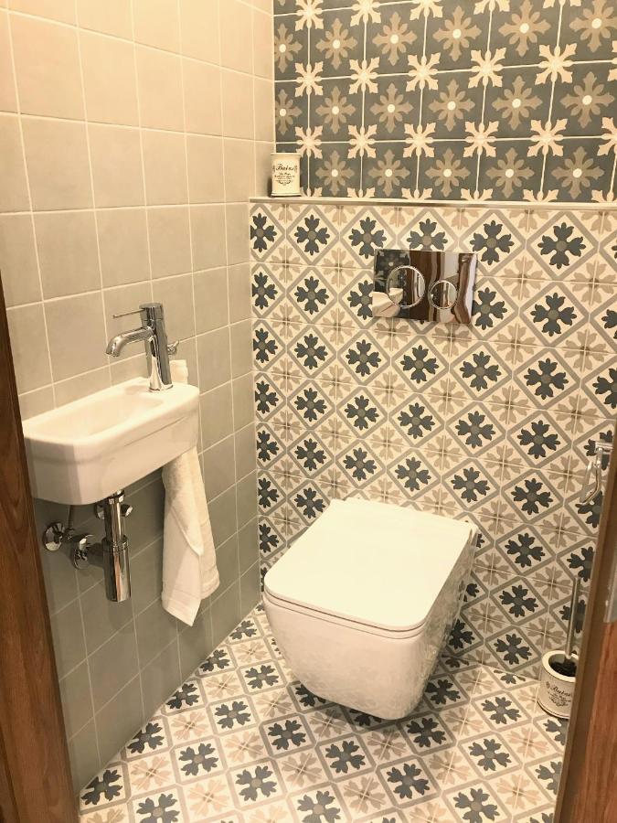 Attic Apartment On Waterfront / View / Netflix Praga Zewnętrze zdjęcie