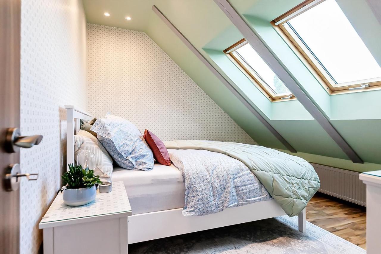 Attic Apartment On Waterfront / View / Netflix Praga Zewnętrze zdjęcie