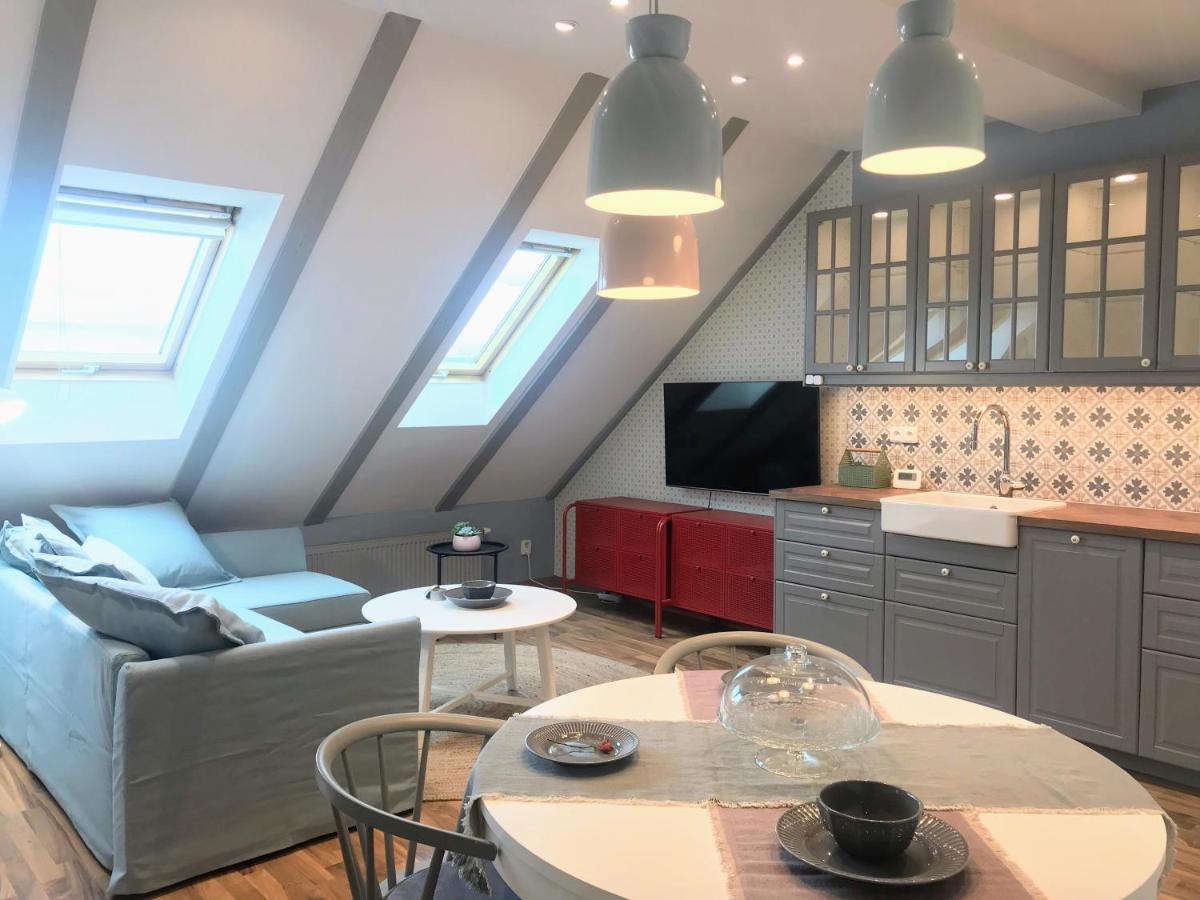 Attic Apartment On Waterfront / View / Netflix Praga Zewnętrze zdjęcie