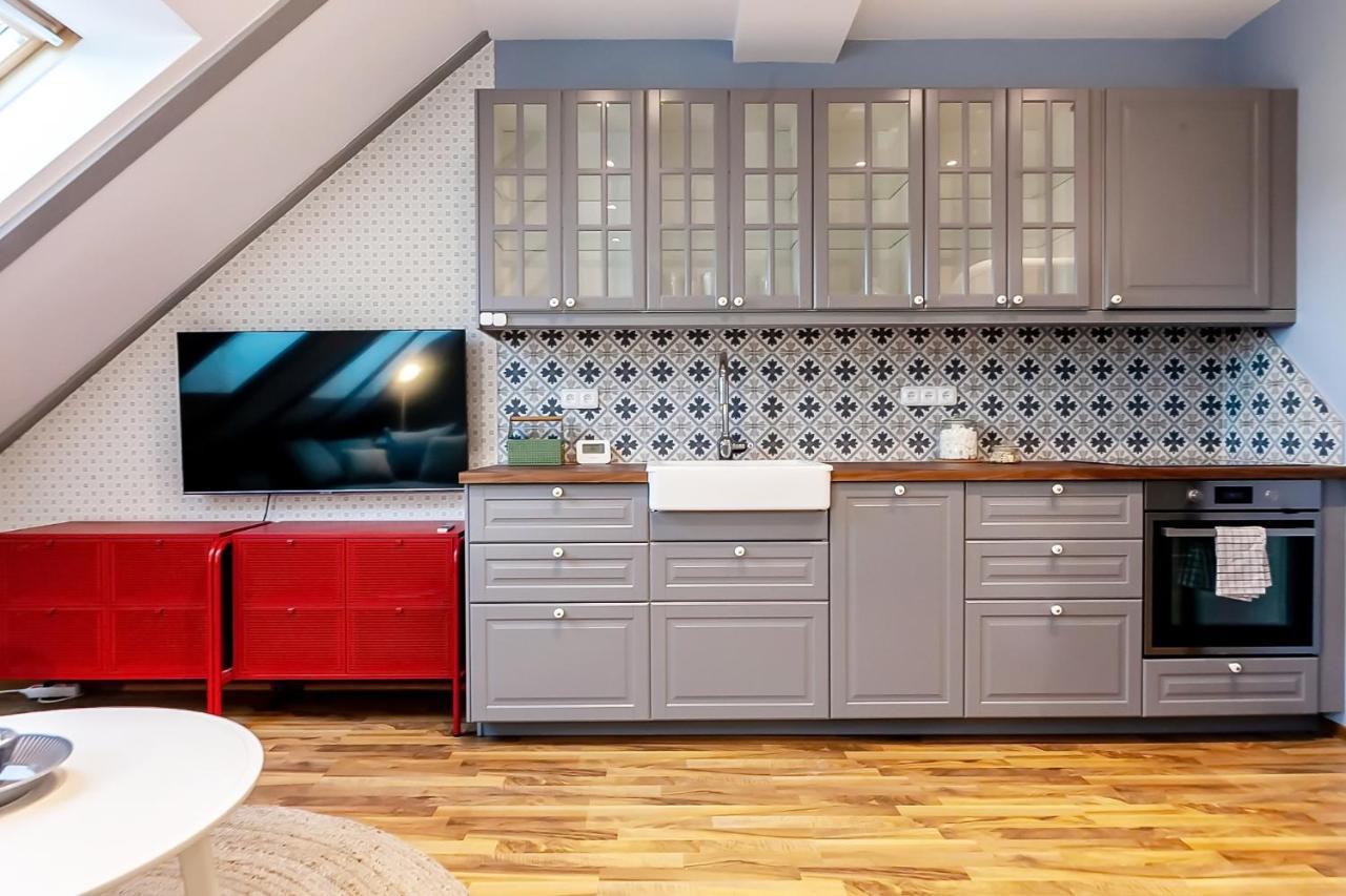 Attic Apartment On Waterfront / View / Netflix Praga Zewnętrze zdjęcie