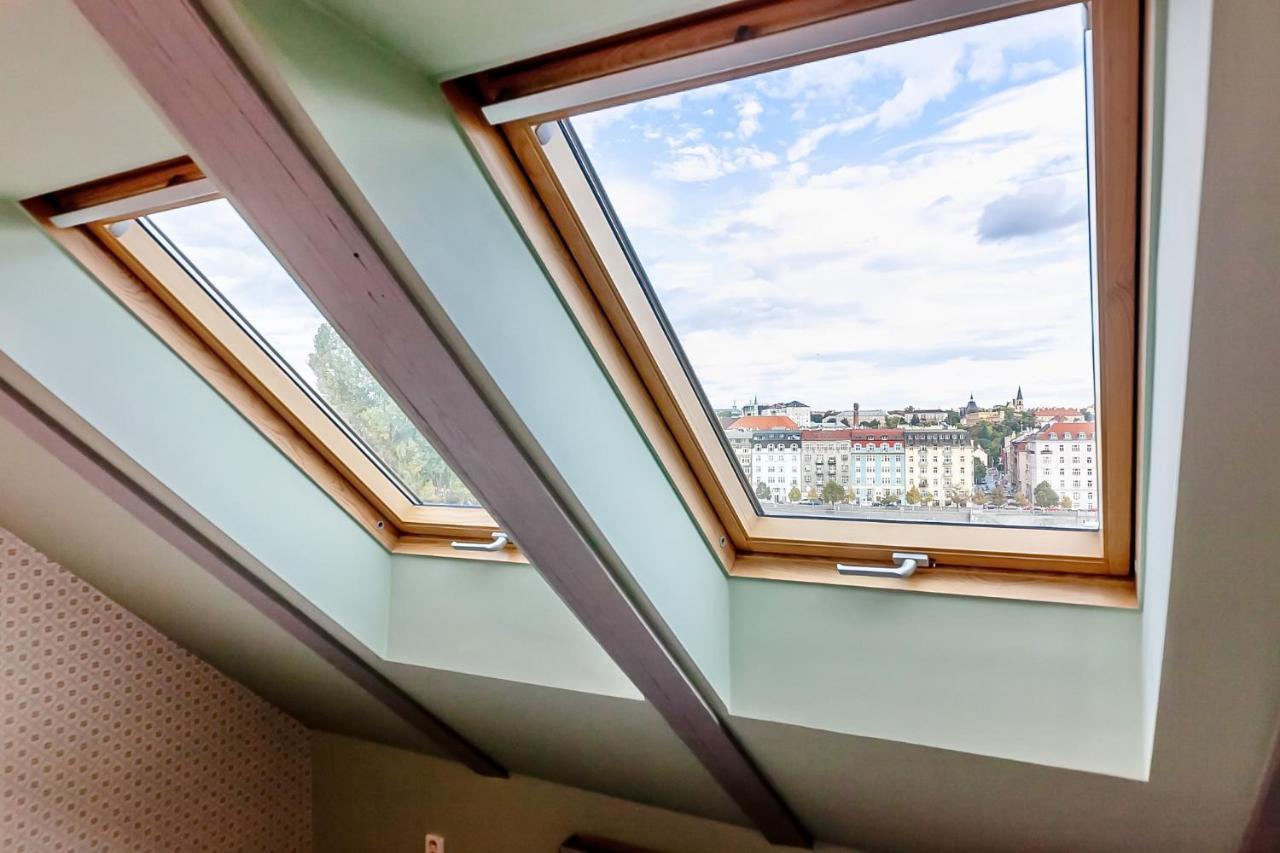 Attic Apartment On Waterfront / View / Netflix Praga Zewnętrze zdjęcie