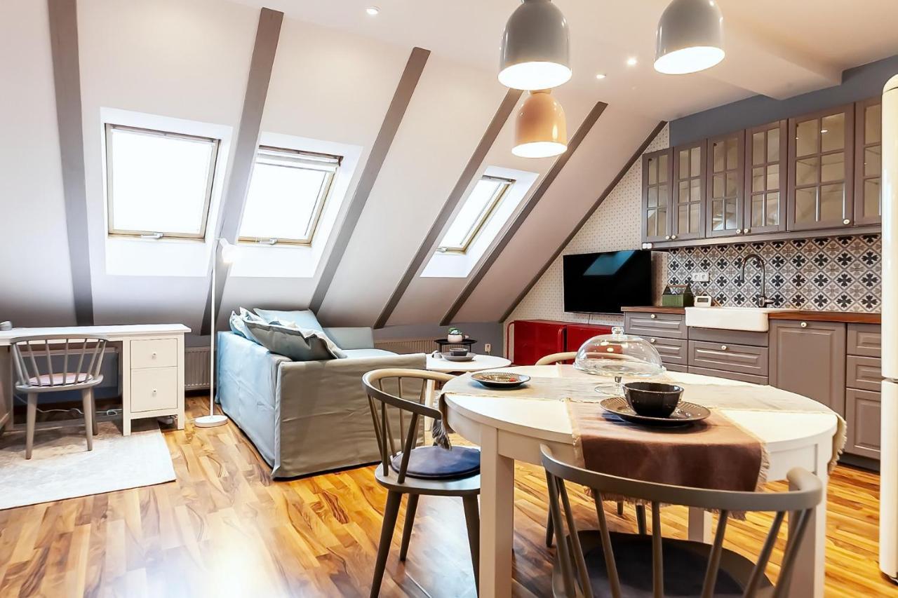 Attic Apartment On Waterfront / View / Netflix Praga Zewnętrze zdjęcie